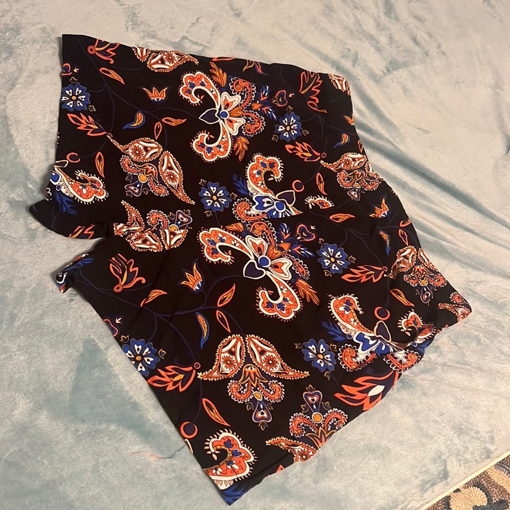 Gorgeous summer short.